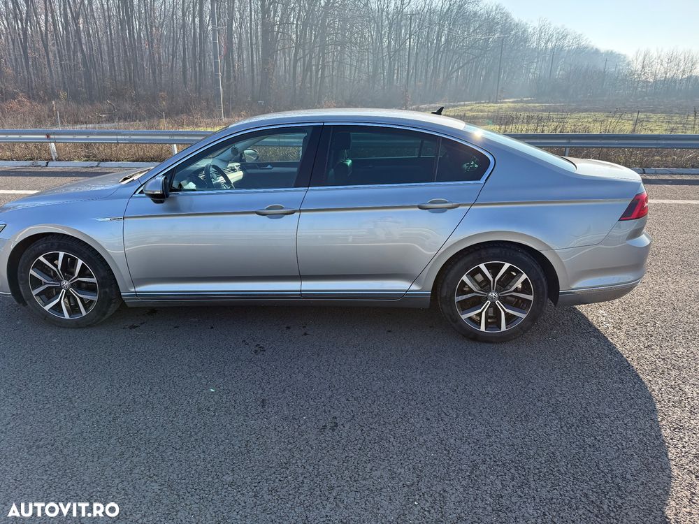 Volkswagen Passat - 9