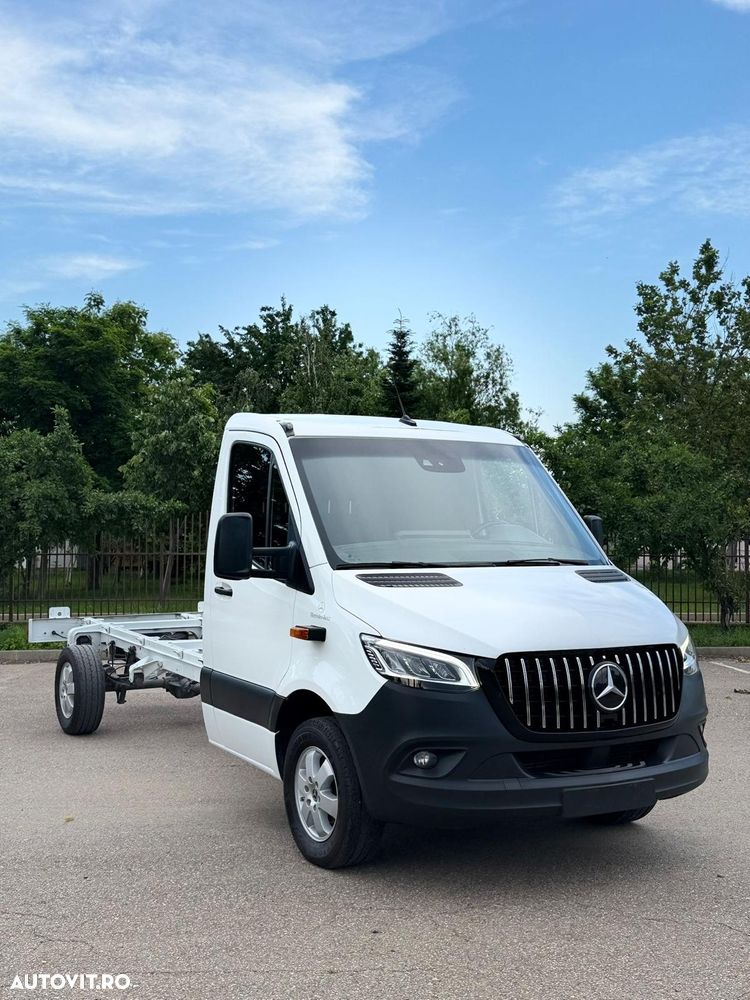 Mercedes-Benz Sprinter - 2