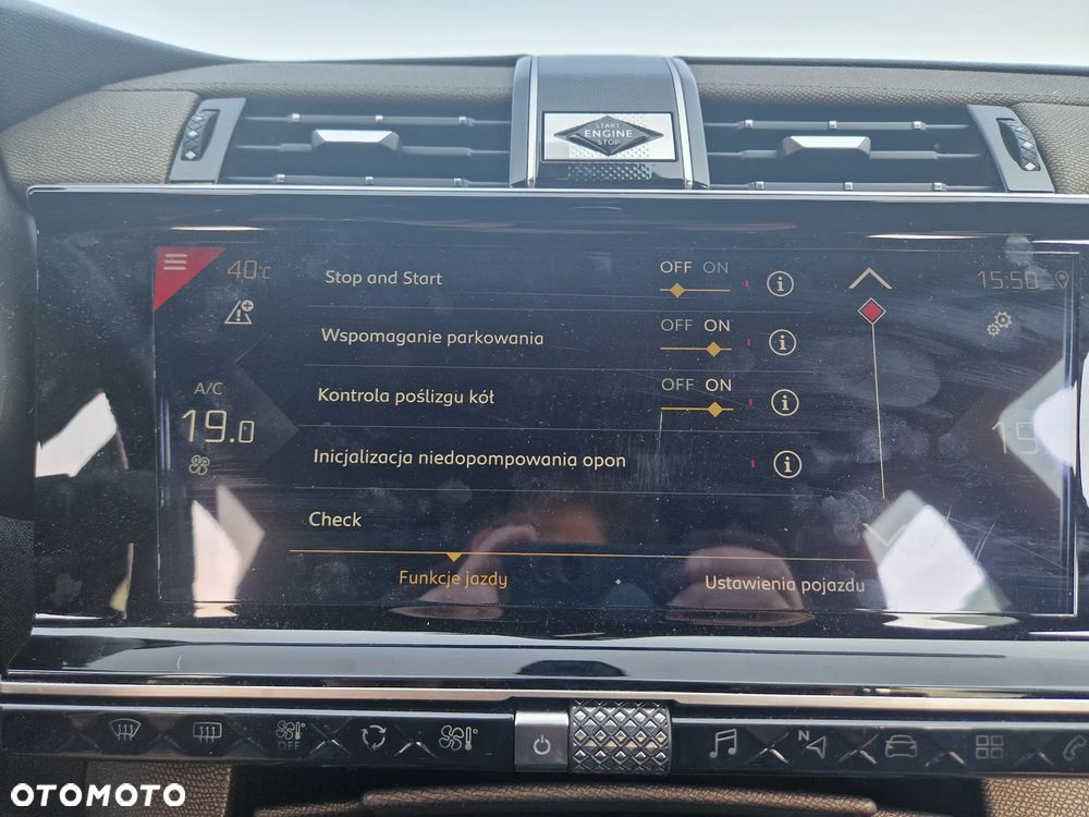 DS Automobiles DS 7 Crossback - 24