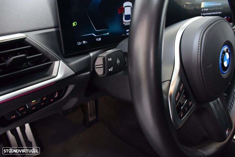 BMW i4 - 19