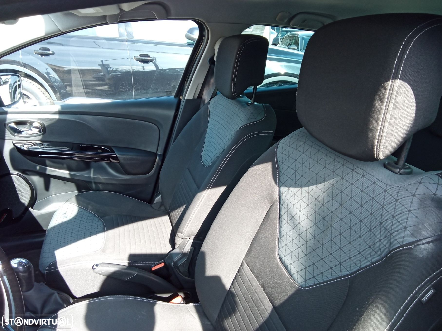Renault Clio 0.9 TCE Limited - 22