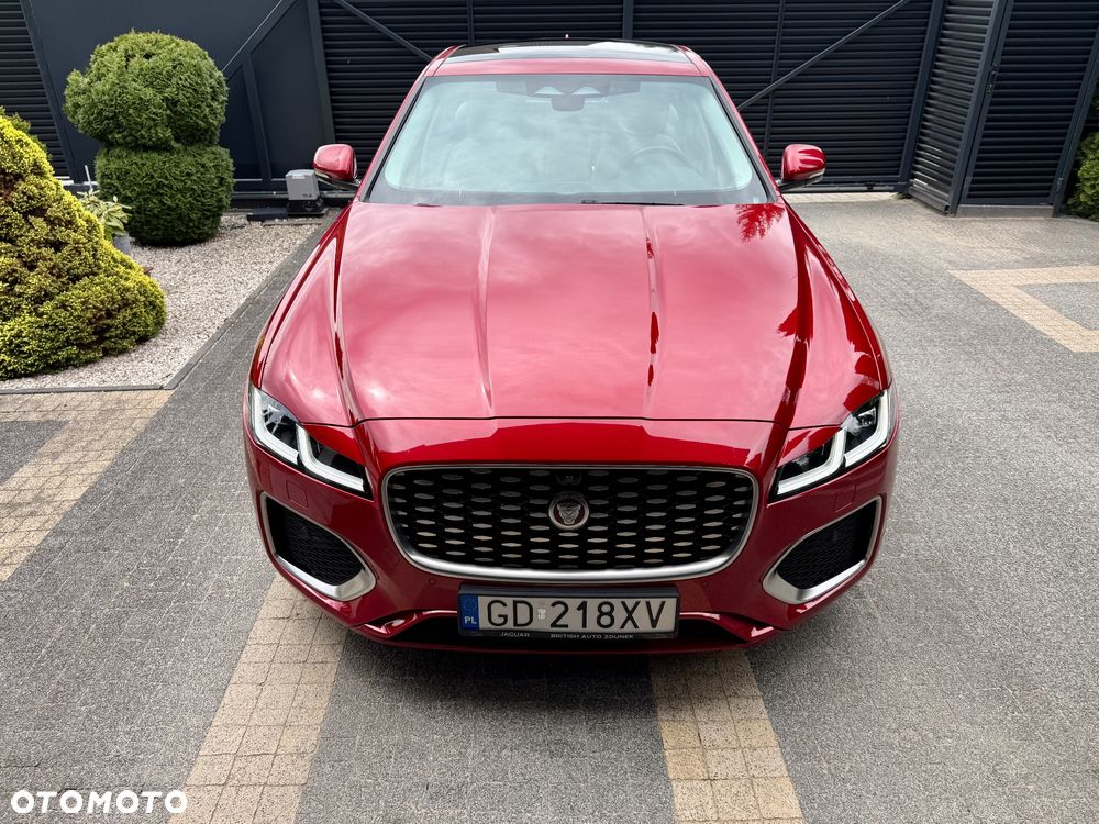 Jaguar XF 2.0 D200 mHEV AWD HSE - 2