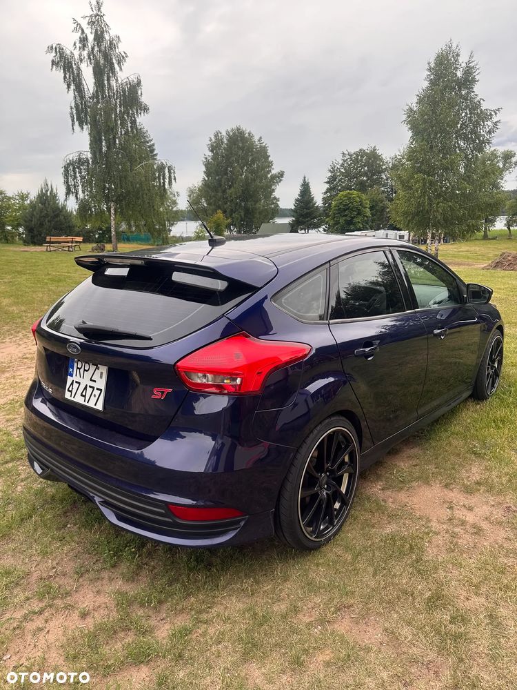 Ford Focus 2.0 EcoBoost ST-2 - 4