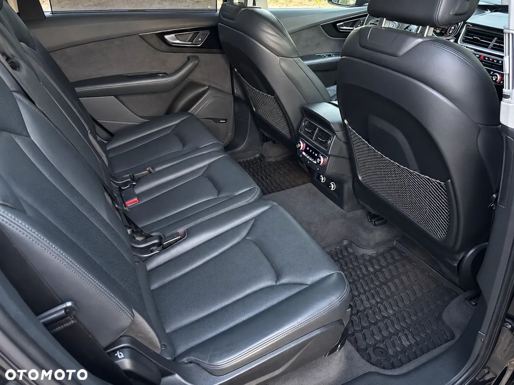 Audi Q7 3.0 TFSI Quattro Tiptr - 25