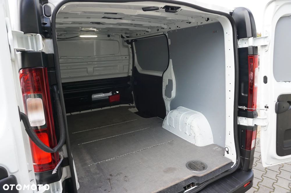 Opel Vivaro - 35