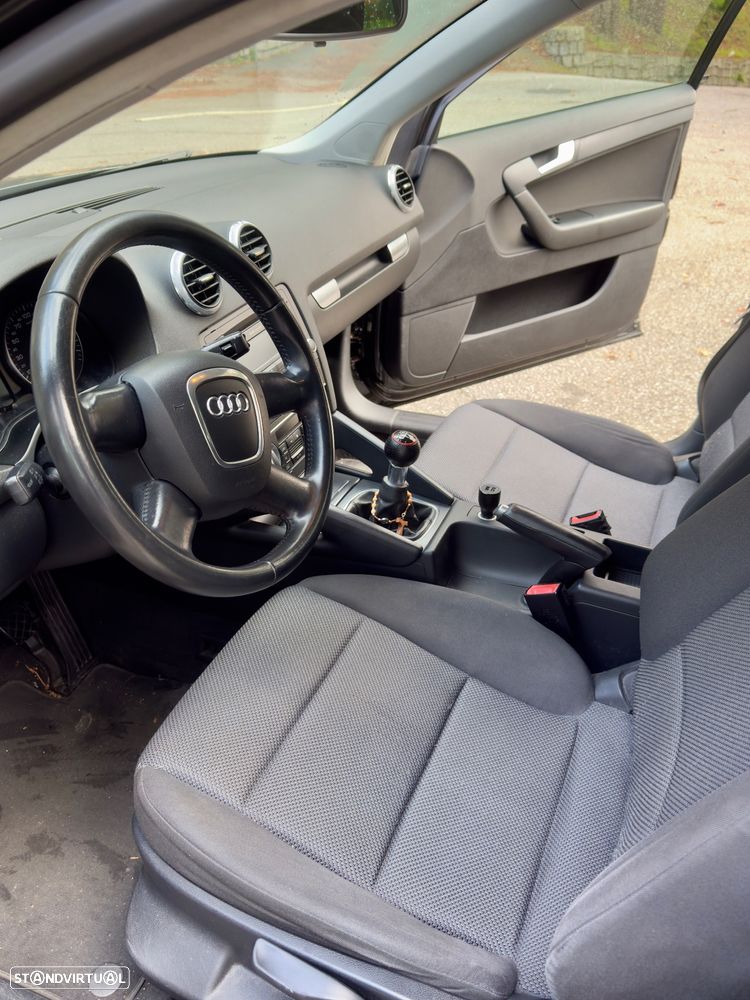Audi A3 1.6 TDI Attraction - 6