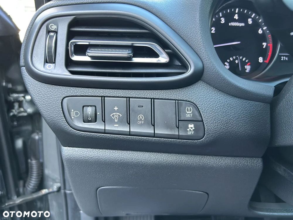 Hyundai i30 1.5 T-GDI 48V Smart DCT - 21