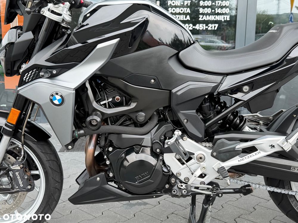 BMW F - 32