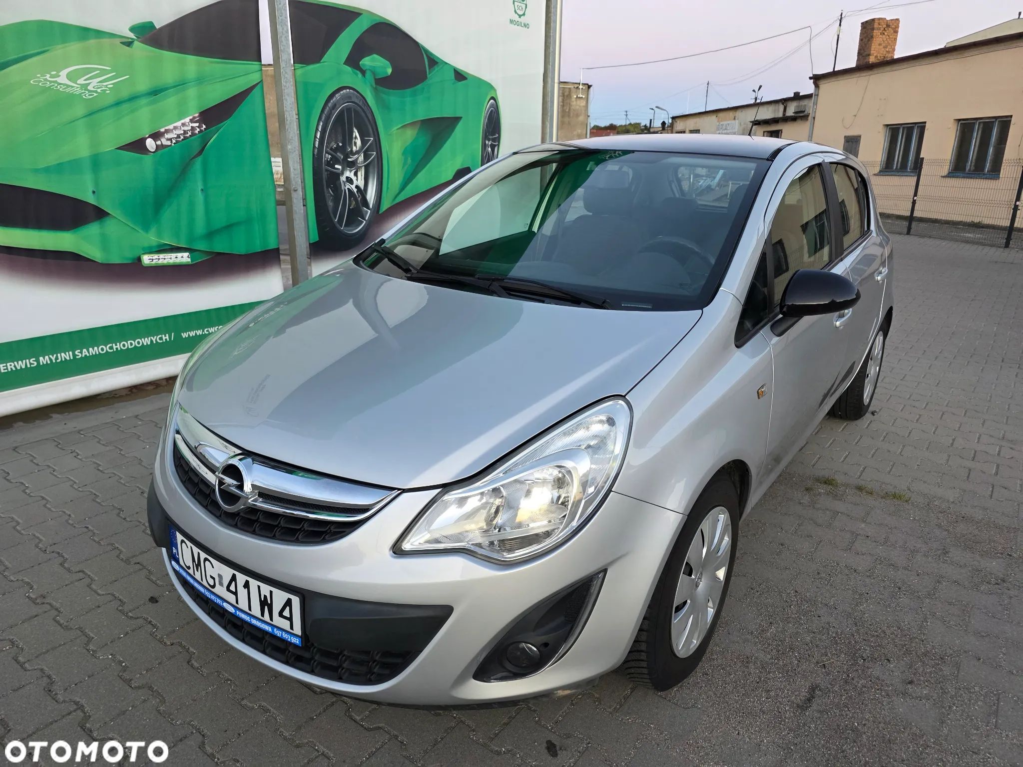 Opel Corsa 1.2 16V Color Edition - 1