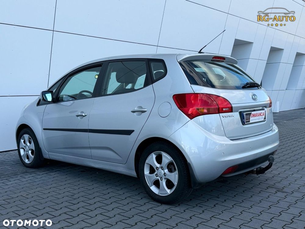 Kia Venga - 13