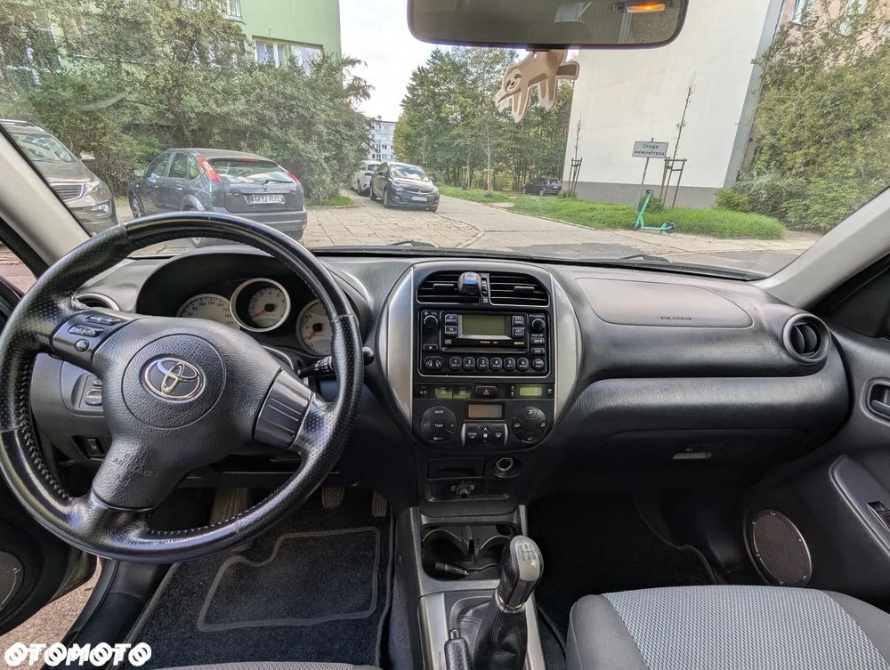 Toyota RAV4 2.0 VVT-i 4x4 - 5