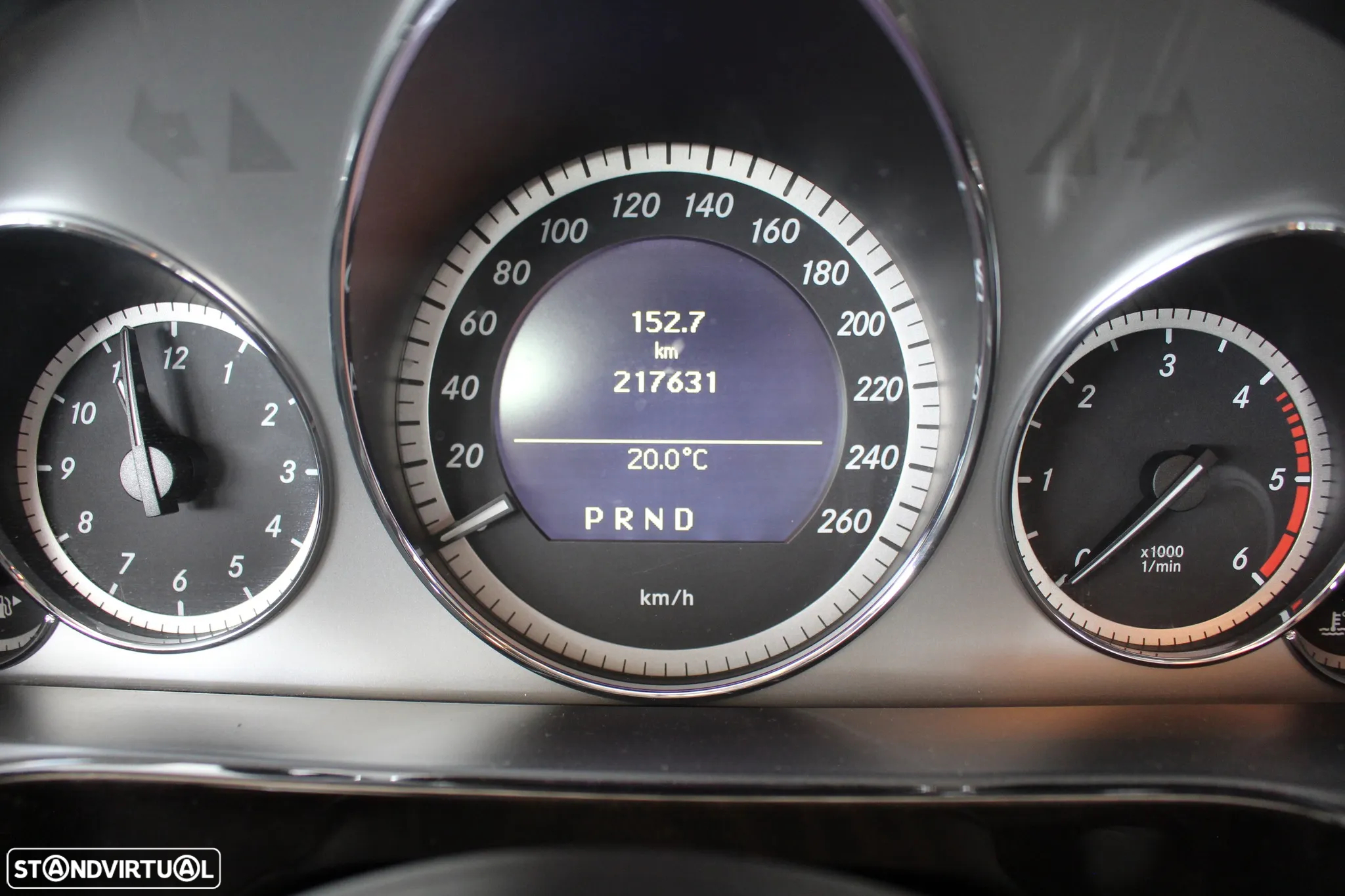 Mercedes-Benz E 220 CDi Avantgarde BlueEfficiency Auto - 23