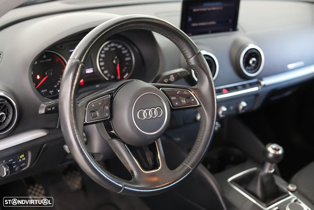 Audi A3 Sportback 2.0 TDI - 7