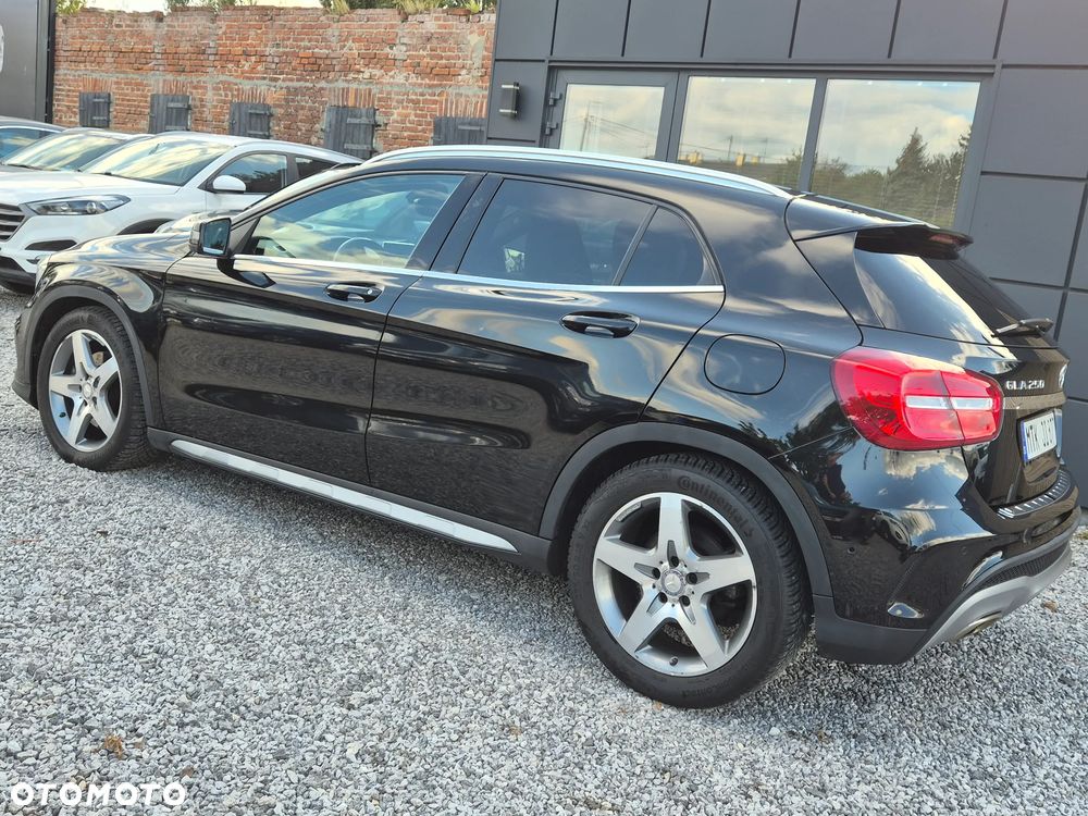Mercedes-Benz GLA 250 UrbanStyle Edition - 7
