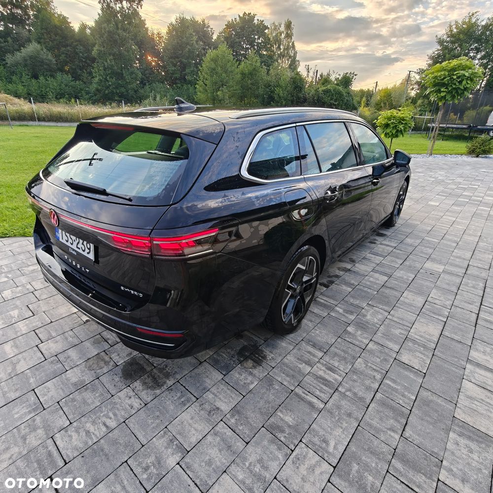 Volkswagen Passat - 4