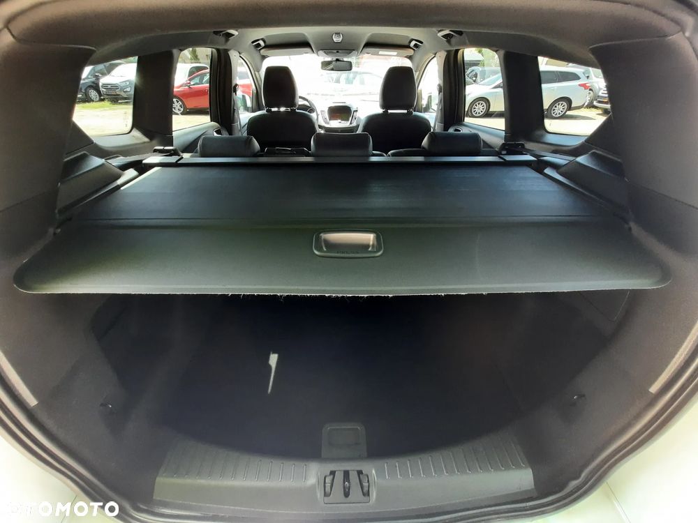 Ford Kuga 1.5 EcoBoost 2x4 ST-Line - 15