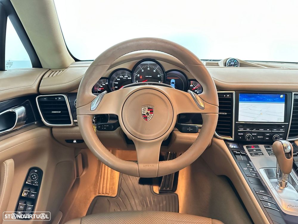 Porsche Panamera 4 PDK - 21