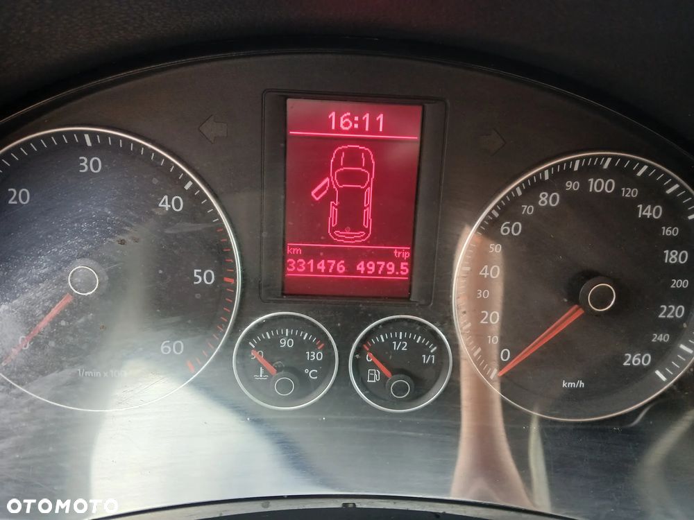 Volkswagen Golf V 1.9 TDI Comfortline - 9