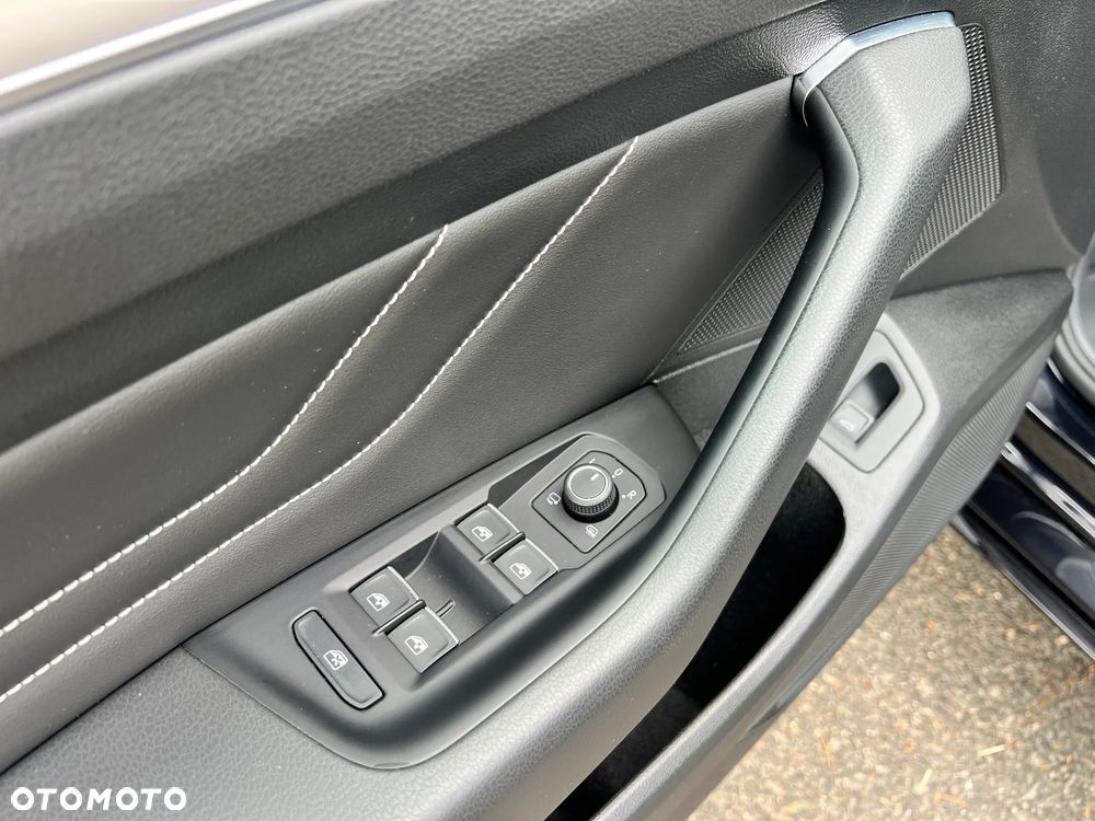 Volkswagen Passat 2.0 TSI Elegance DSG - 13