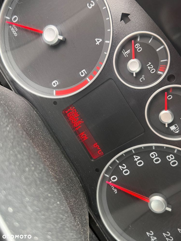 Ford Focus ver-1-8-tdci-ambiente - 6