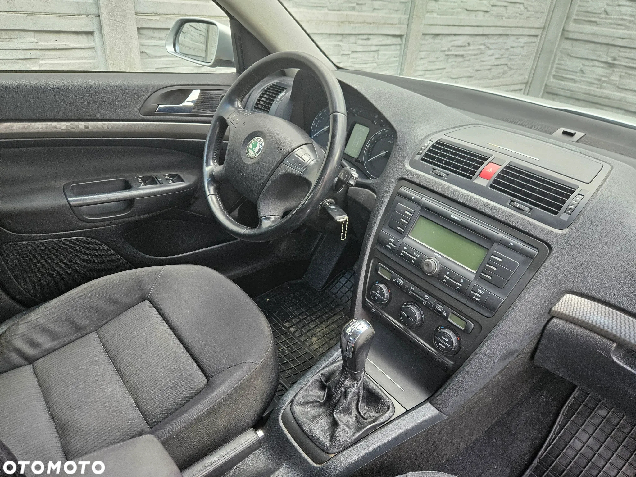 Skoda Octavia Combi 1.6 Elegance - 16