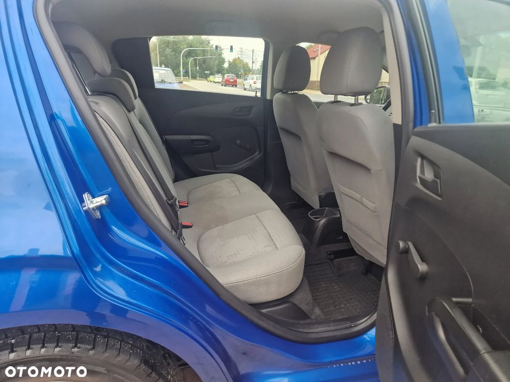 Chevrolet Aveo 1.2 LS - 15