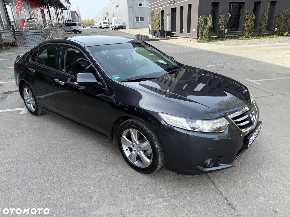 Honda Accord 2.0 Elegance 50 Jahre Edition - 9