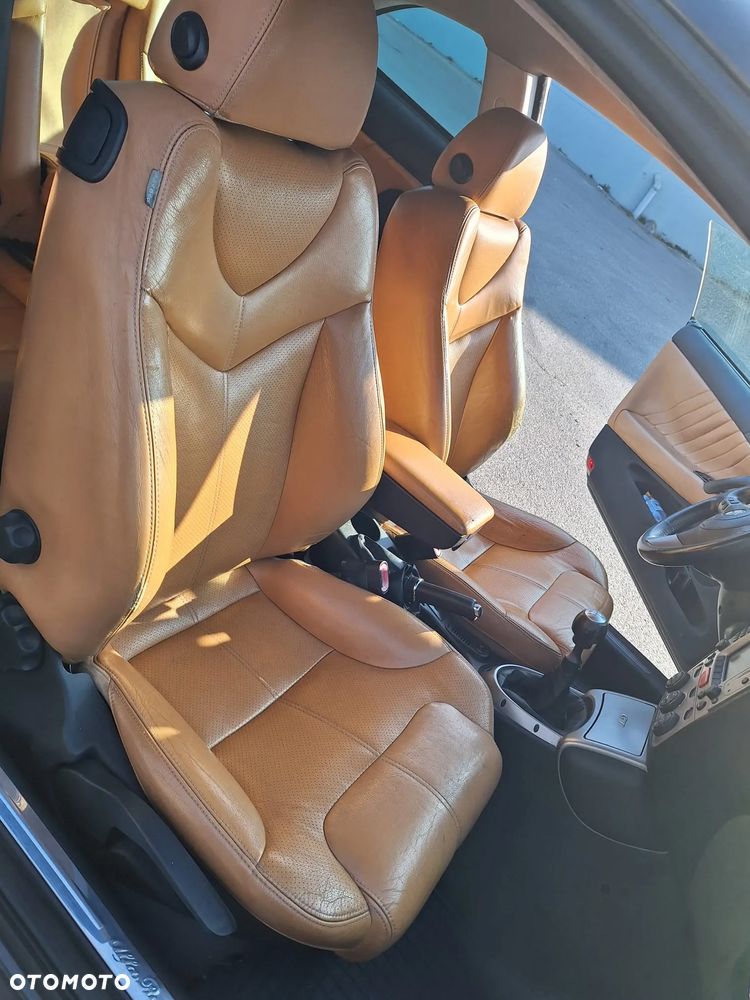 Alfa Romeo GT 1.9JTD 16V Distinctive - 12