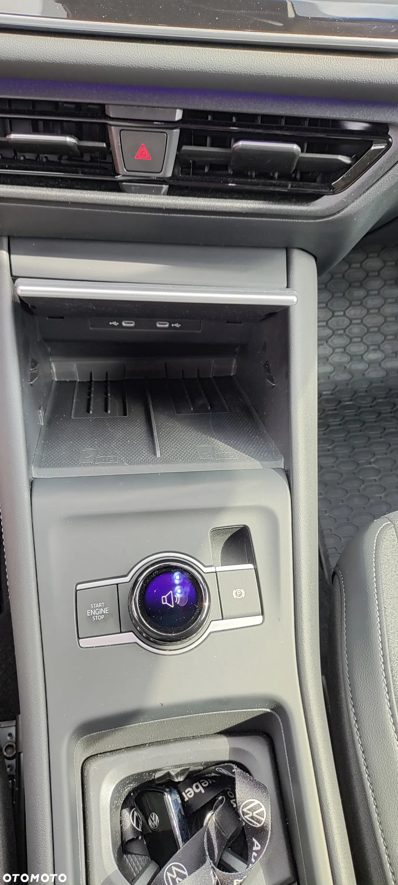 Volkswagen Tiguan - 28