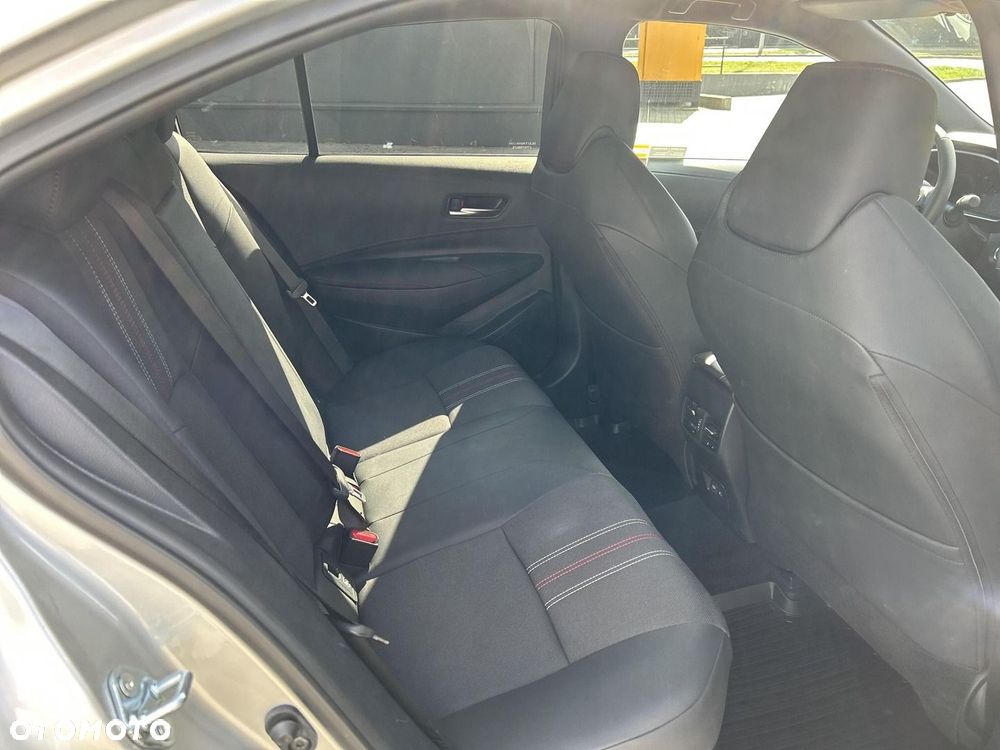 Toyota Corolla 1.8 Hybrid GR Sport Dynamic - 16