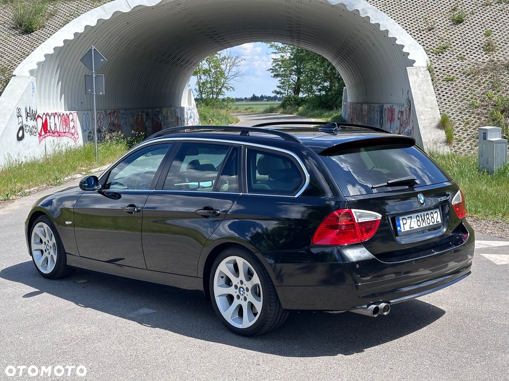 BMW Seria 3 330xi - 12