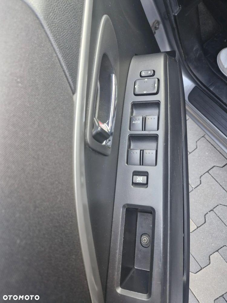 Mazda 5 - 15