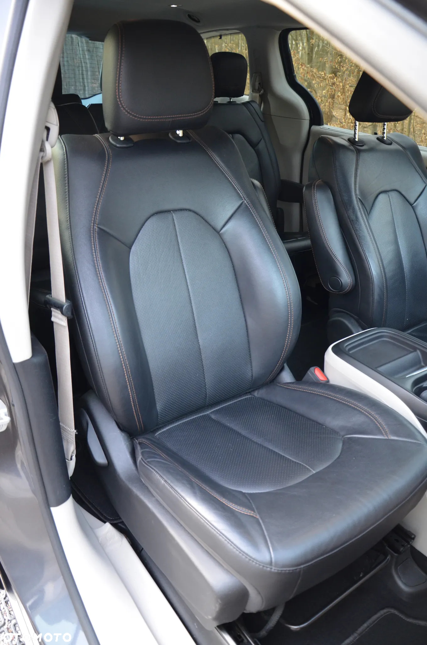 Chrysler Pacifica - 14
