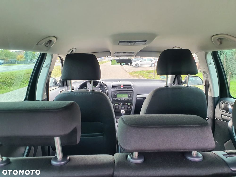 Skoda Octavia 1.6 Ambition - 23