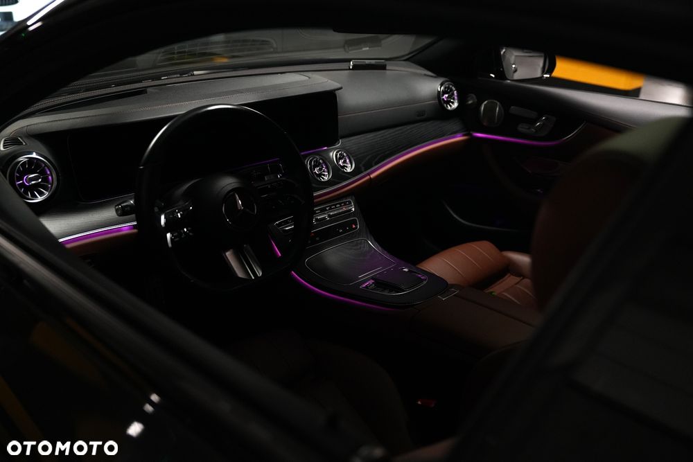 Mercedes-Benz Klasa E 220 d 4Matic 9G-TRONIC AMG Line - 40