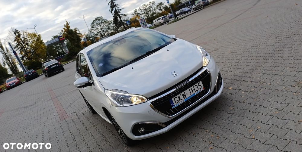 Peugeot 208 - 6