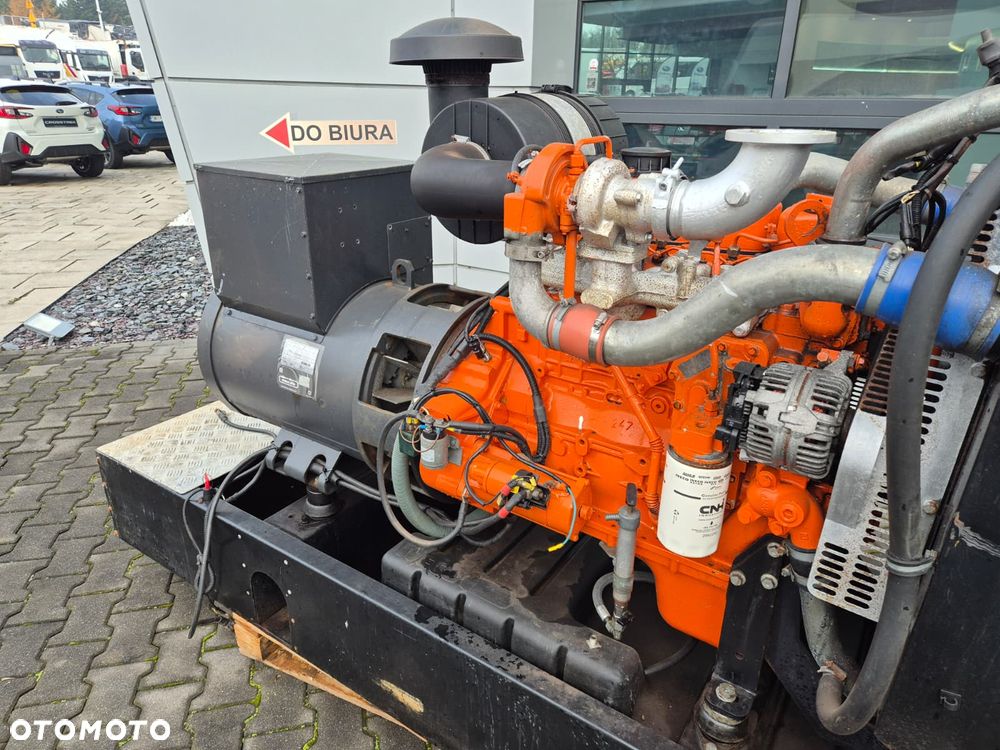 Mecalac Mecc Alte ECP34 2S4 - GENERATOR PRĄDU - ZEROWY PRZEBIEG - SDMO 2005 - SILNIKI NISKOWOLTOWE ABB M3HP - TRANSPORT - 10