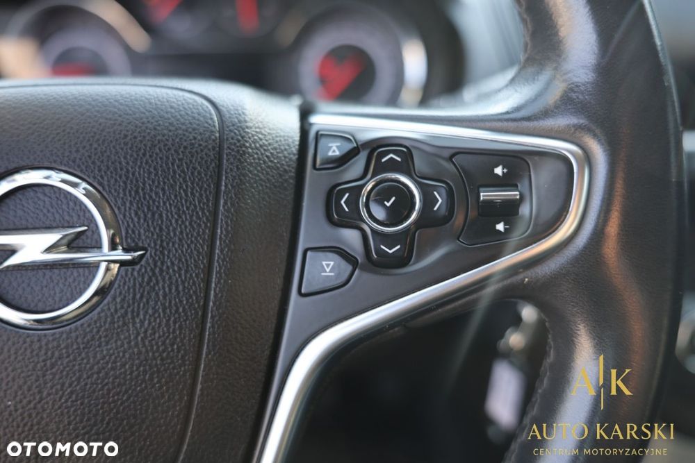 Opel Insignia - 23