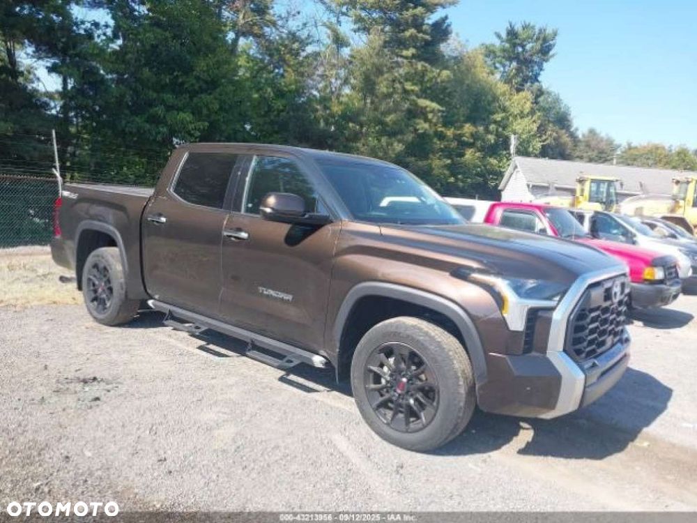 Toyota Tundra - 2