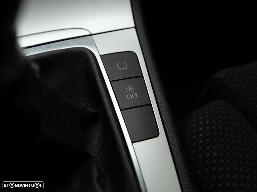 VW Passat Variant - 19