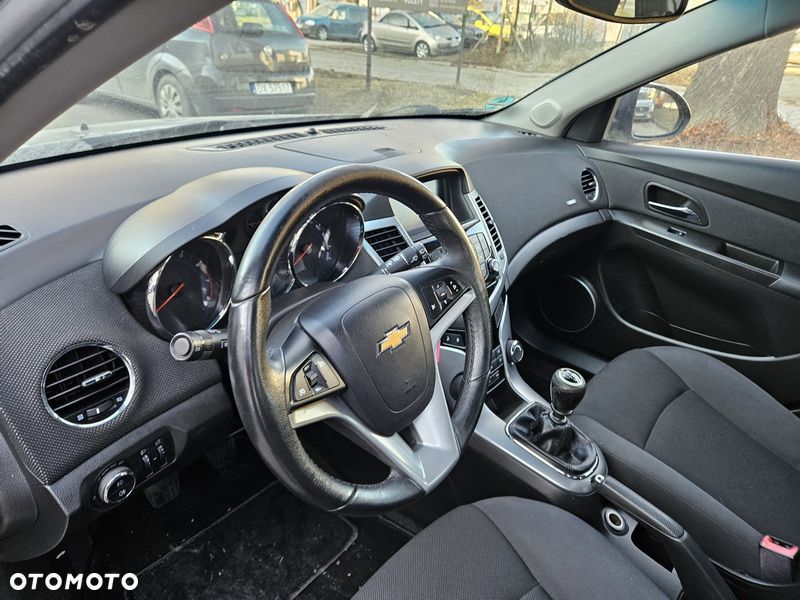 Chevrolet Cruze 1.8 LT - 8