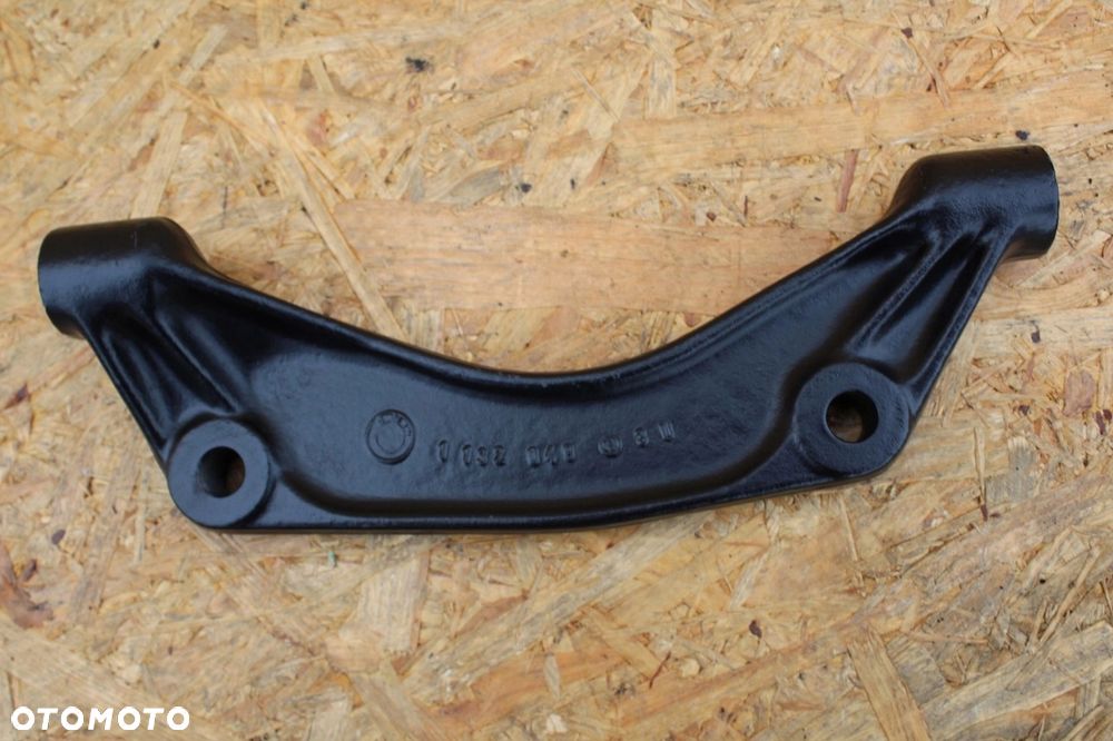 Mocowanie dyfra łapa żeliwna e34 e32 pod typ 188 1132049 - 1