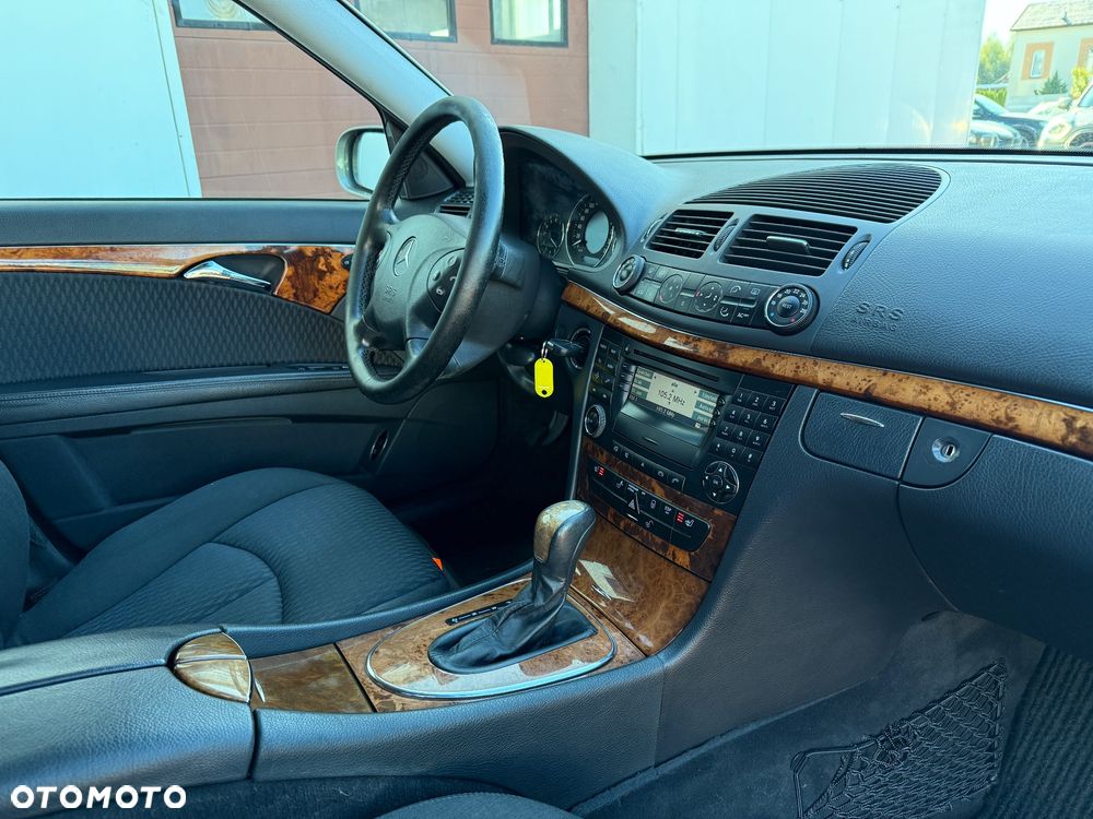 Mercedes-Benz Klasa E - 31