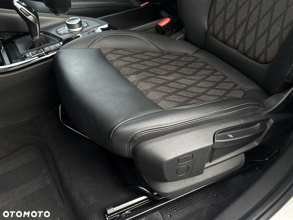 BMW X1 sDrive18i - 22