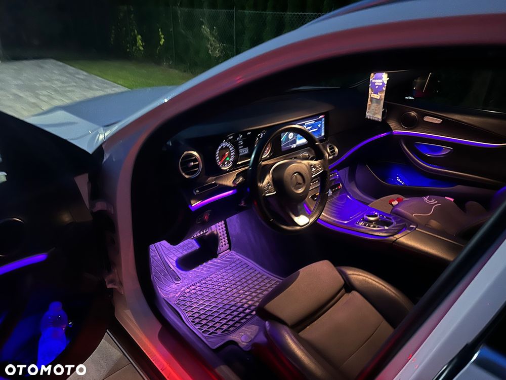 Mercedes-Benz Klasa E 220 d 4Matic T All-Terrain 9G-TRONIC Exclusive - 13