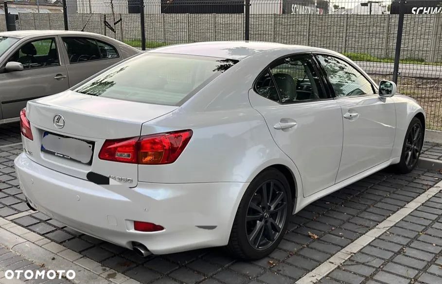 Lexus IS - 2