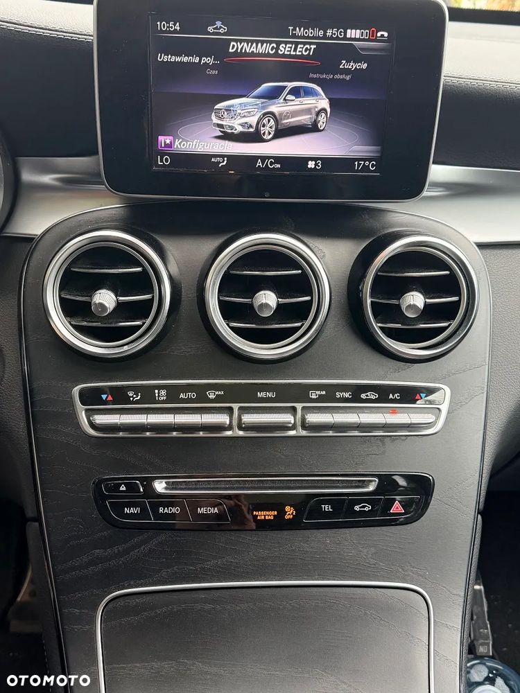 Mercedes-Benz GLC - 27