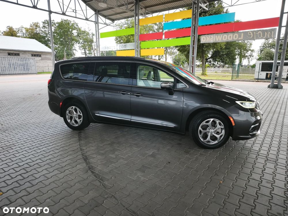 Chrysler Pacifica - 20