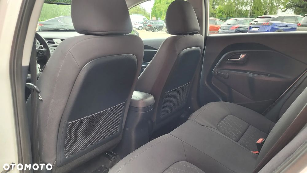 Kia Rio 1.2 Attract - 15
