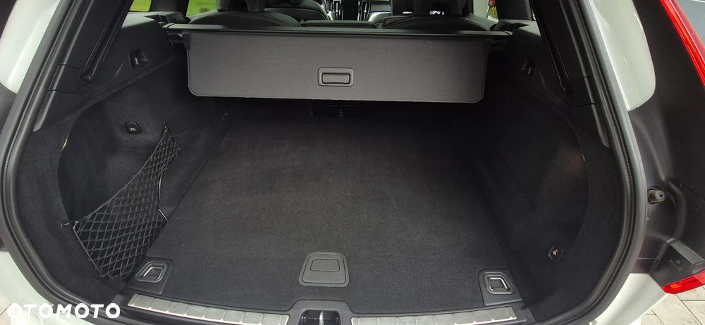 Volvo XC 60 D4 Geartronic RDesign - 32